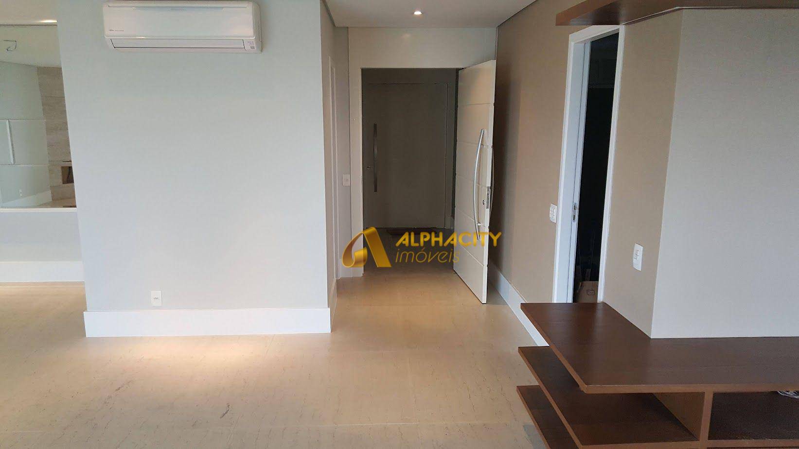 Apartamento para alugar com 3 quartos, 202m² - Foto 34