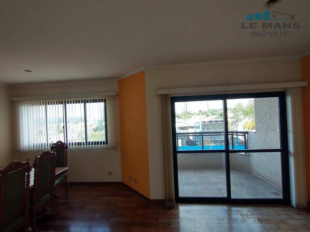 Apartamento à venda com 3 quartos, 115m² - Foto 3