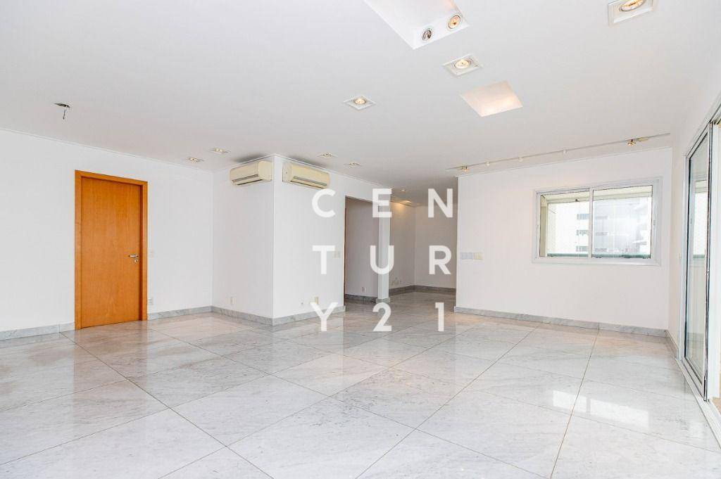 Apartamento à venda com 3 quartos, 190m² - Foto 4