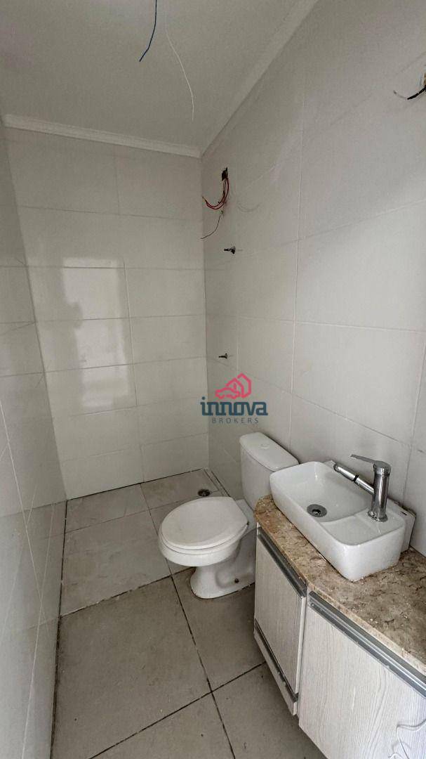 Sobrado à venda e aluguel com 3 quartos, 240m² - Foto 6