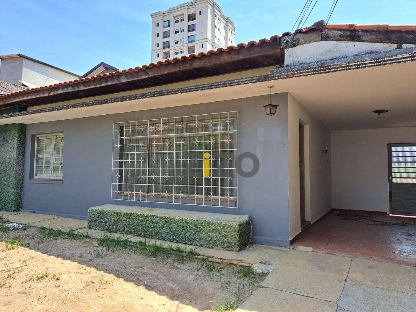 Casa à venda e aluguel com 3 quartos, 150m² - Foto 1