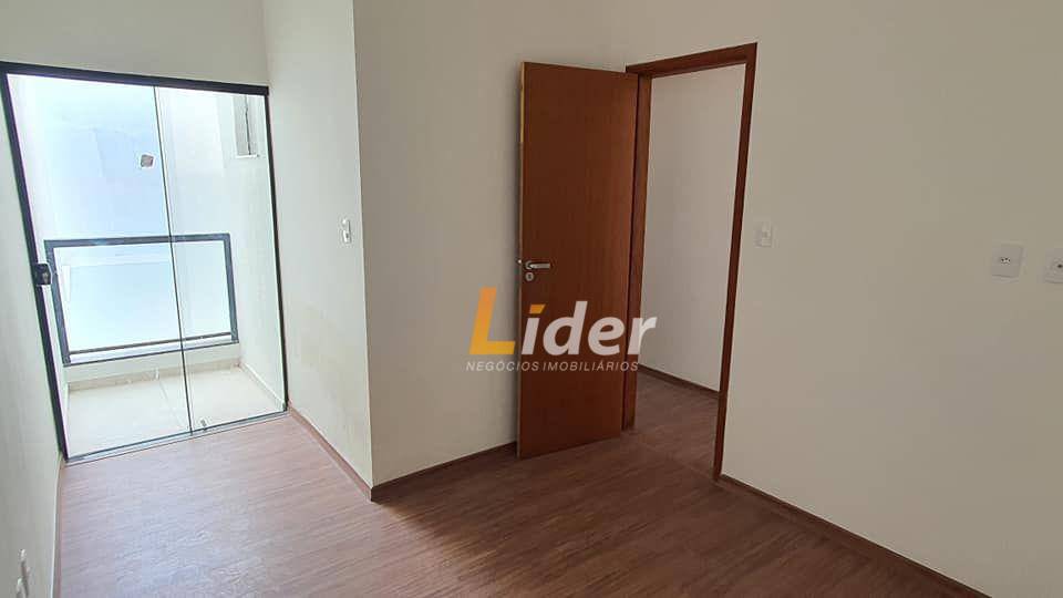 Casa à venda com 3 quartos, 90m² - Foto 26