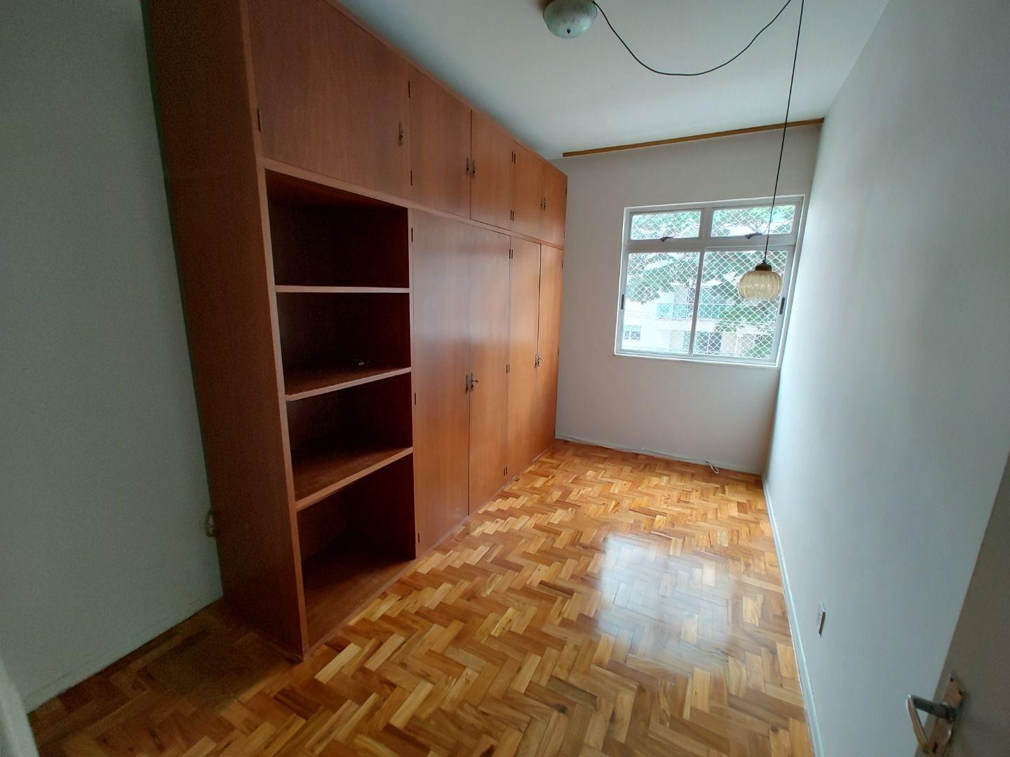 Apartamento à venda com 3 quartos, 135m² - Foto 8