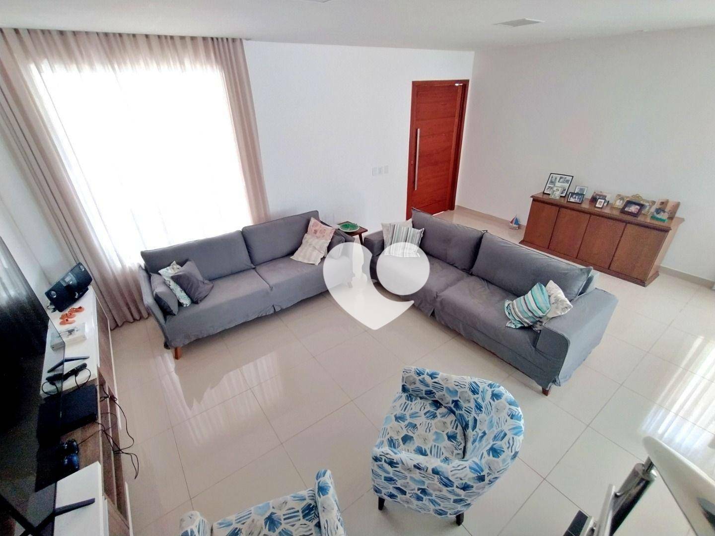 Casa à venda com 3 quartos, 271m² - Foto 14