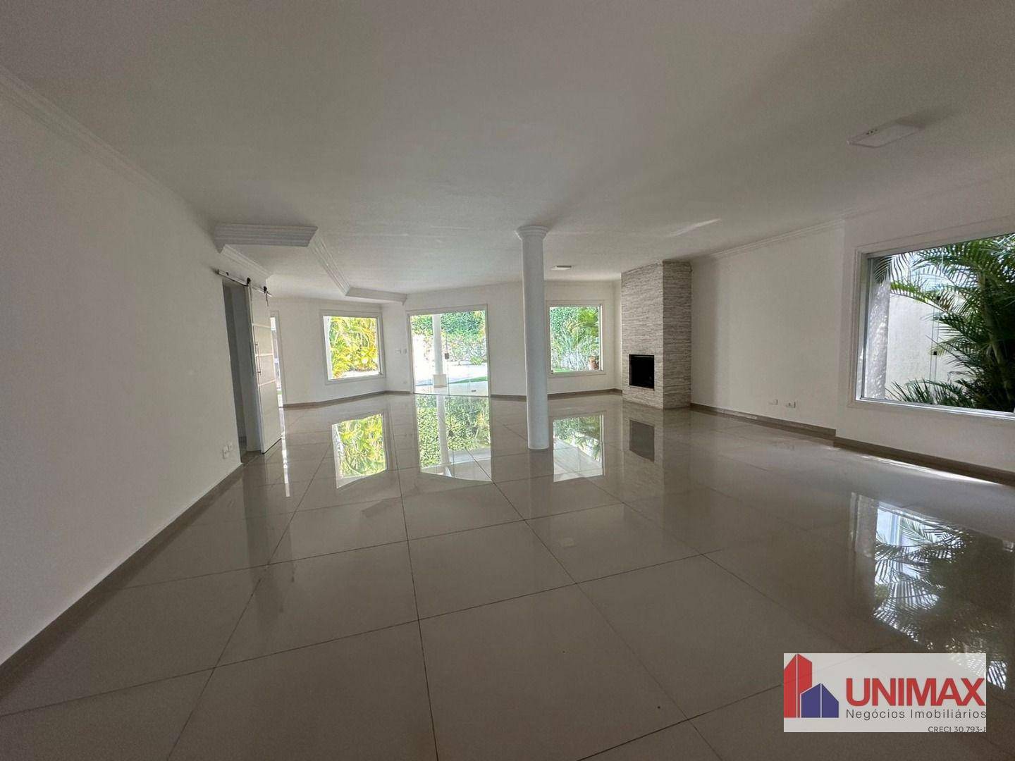 Casa de Condomínio para alugar com 4 quartos, 430m² - Foto 1