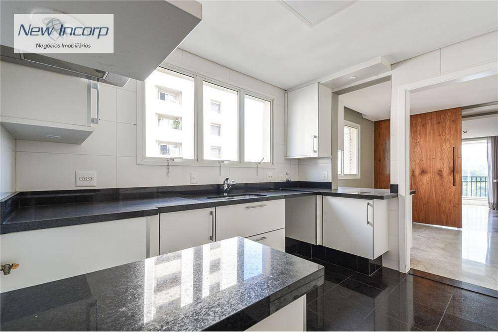 Apartamento à venda com 3 quartos, 240m² - Foto 27