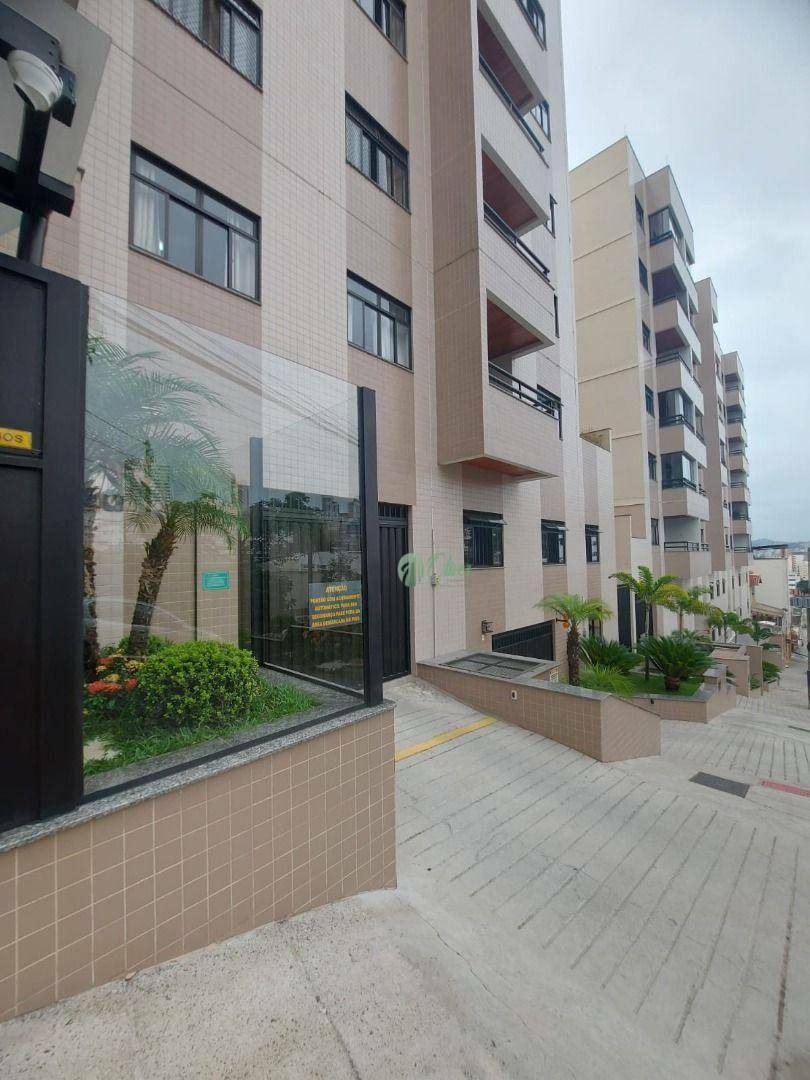 Apartamento à venda com 2 quartos, 65m² - Foto 1