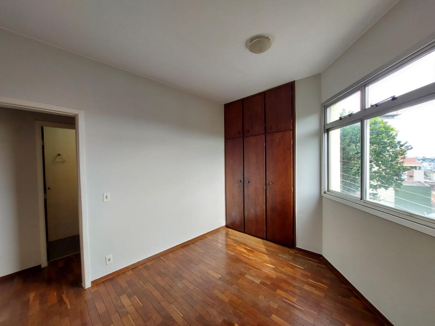 Apartamento para alugar com 2 quartos, 100m² - Foto 14