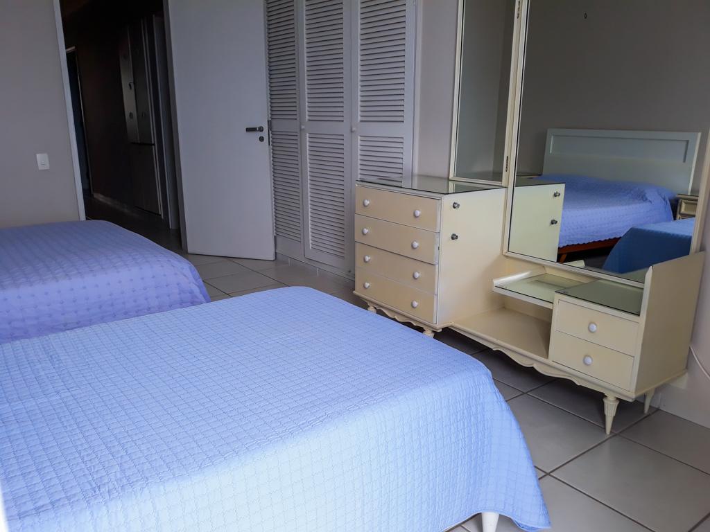 Apartamento à venda com 4 quartos, 220m² - Foto 10