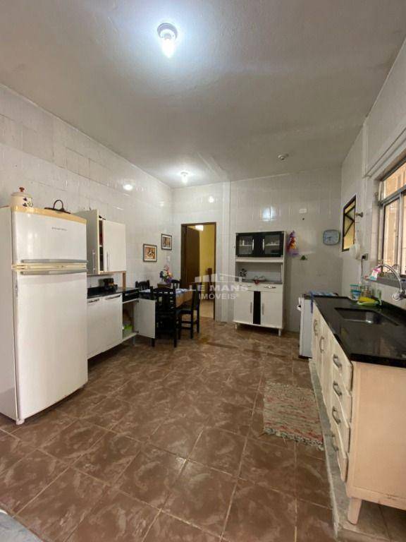 Casa à venda com 3 quartos, 170m² - Foto 12