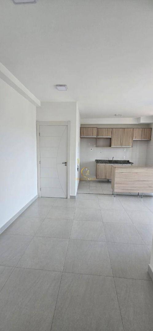 Apartamento à venda com 2 quartos, 61m² - Foto 5