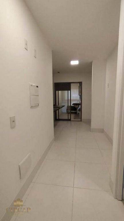 Apartamento à venda com 3 quartos, 108m² - Foto 4