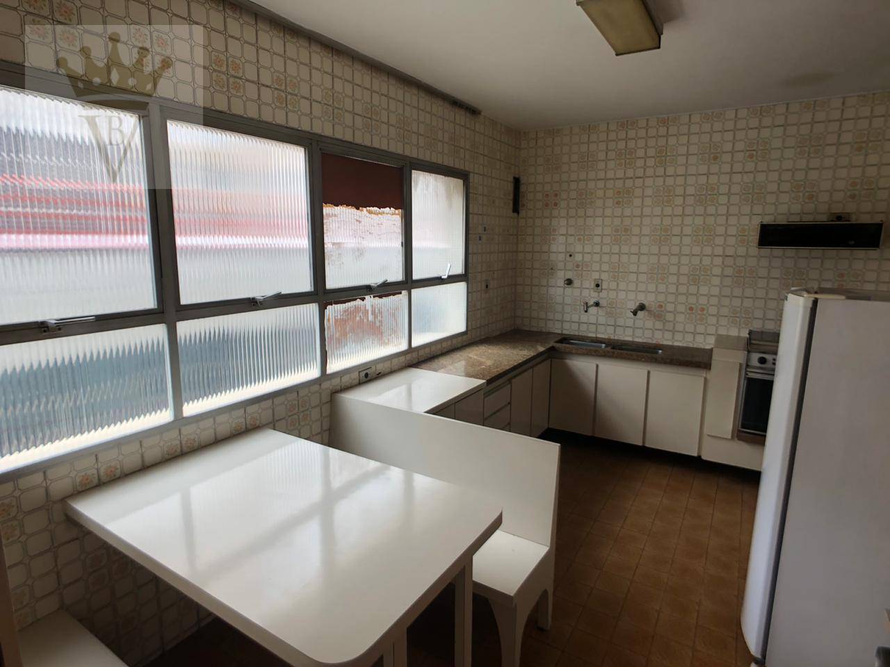 Apartamento à venda com 3 quartos, 139m² - Foto 3