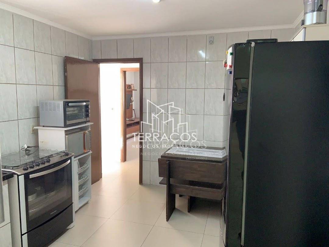 Casa à venda com 3 quartos, 149m² - Foto 4