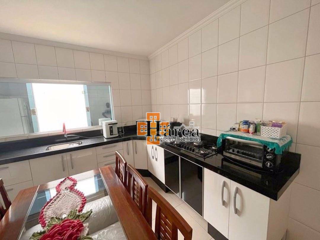 Casa à venda com 2 quartos, 280m² - Foto 3