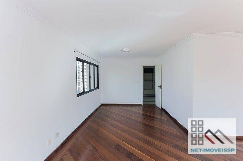 Apartamento para alugar com 4 quartos, 184m² - Foto 5