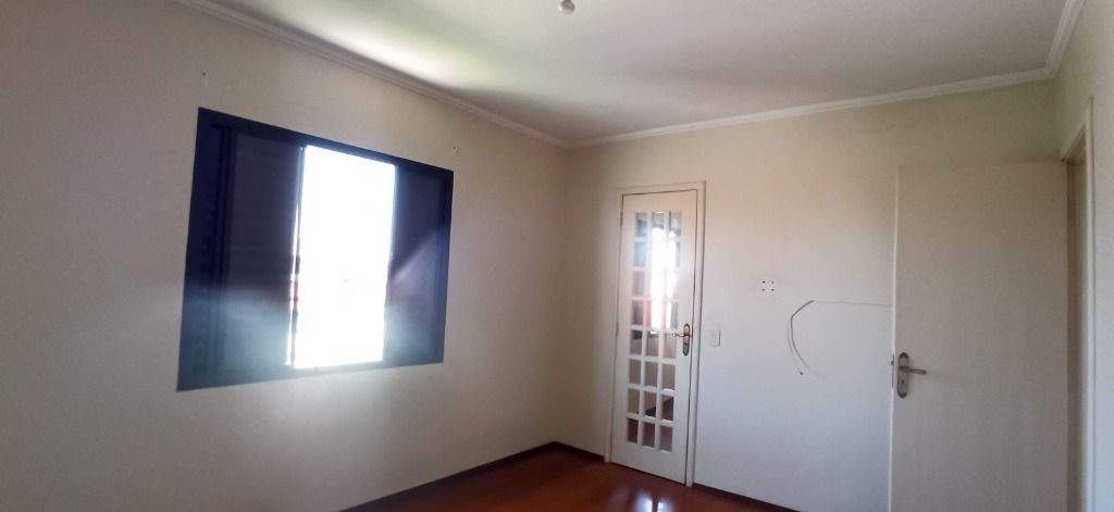 Apartamento para alugar com 3 quartos, 140m² - Foto 33