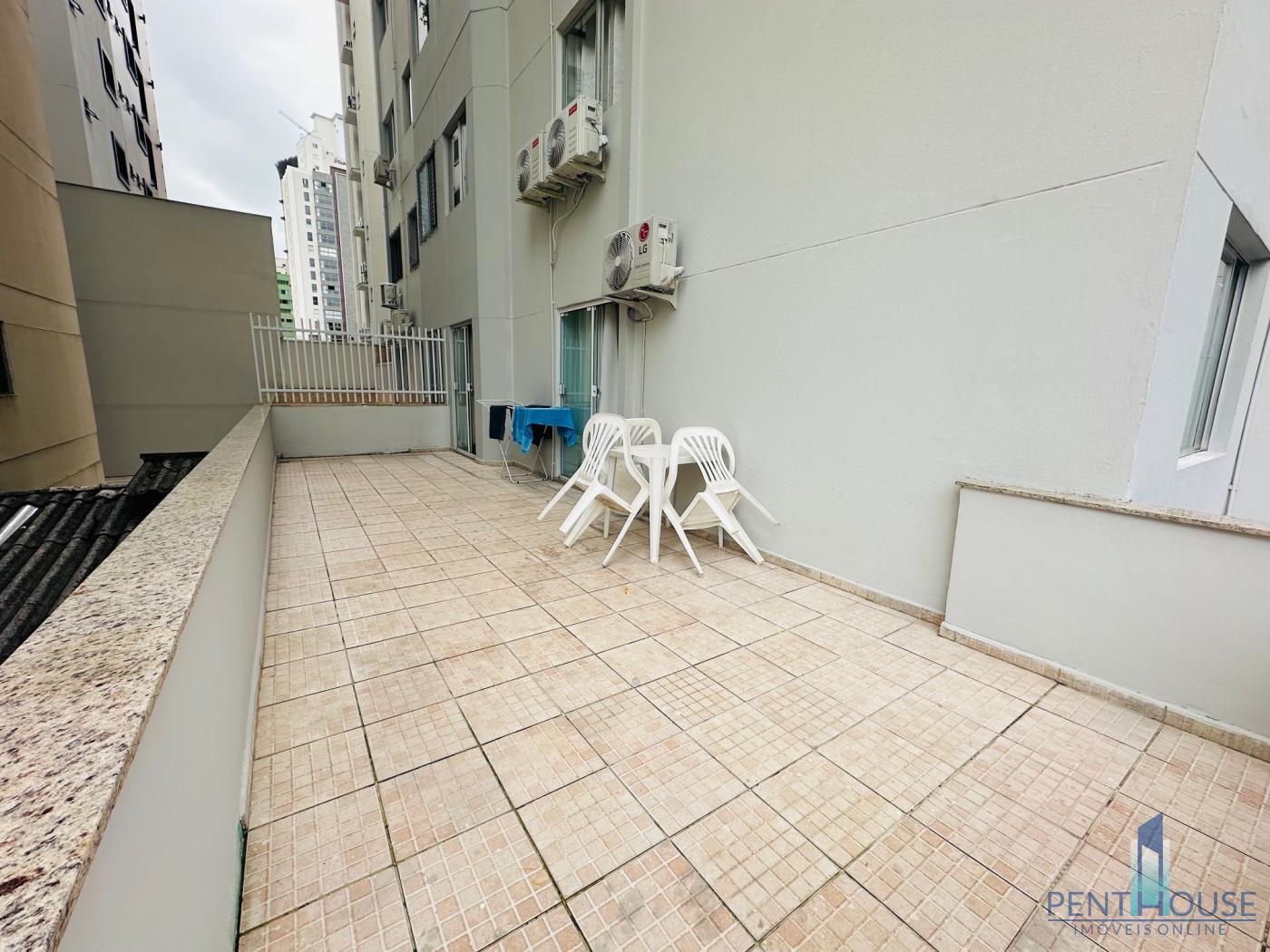 Apartamento à venda com 2 quartos, 80m² - Foto 13