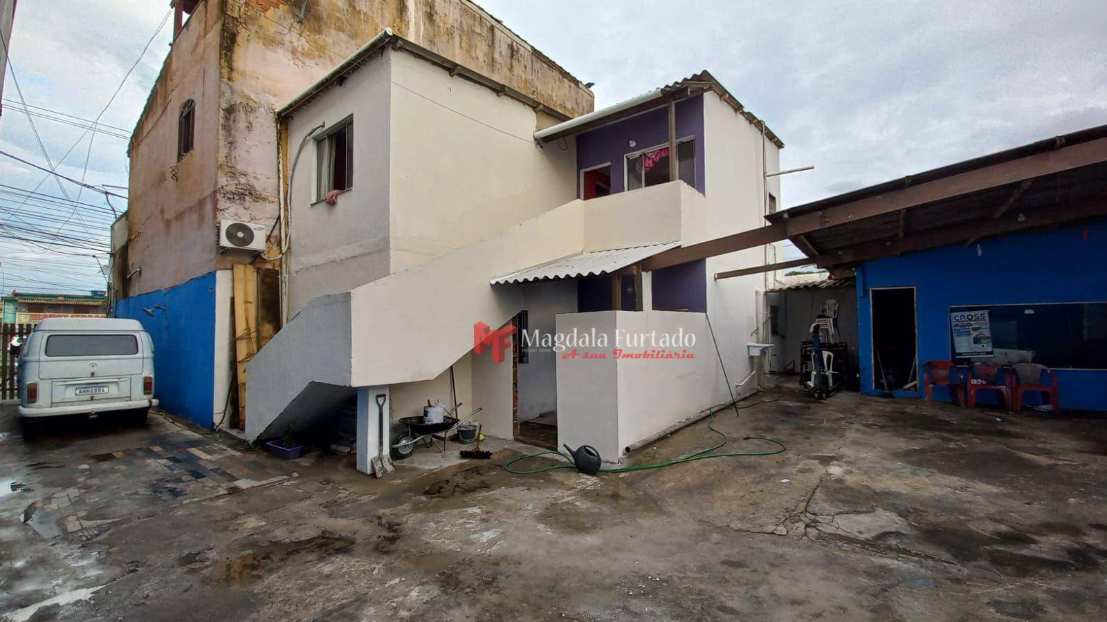 Casa à venda com 4 quartos, 247M2 - Foto 1