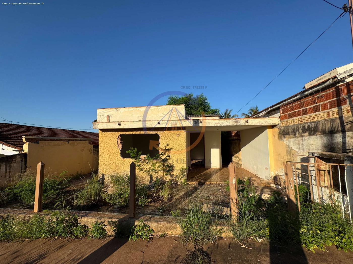 Casa à venda com 2 quartos, 267m² - Foto 1