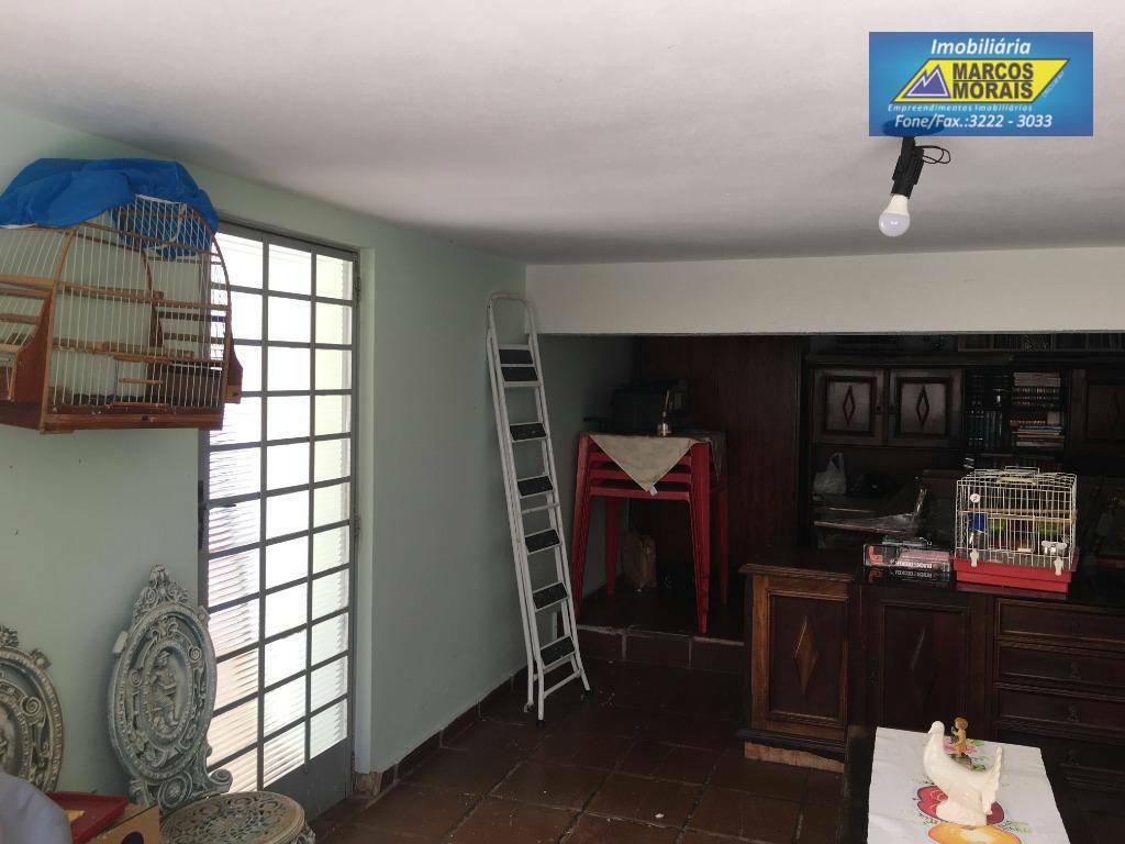 Casa à venda e aluguel com 3 quartos, 180m² - Foto 29