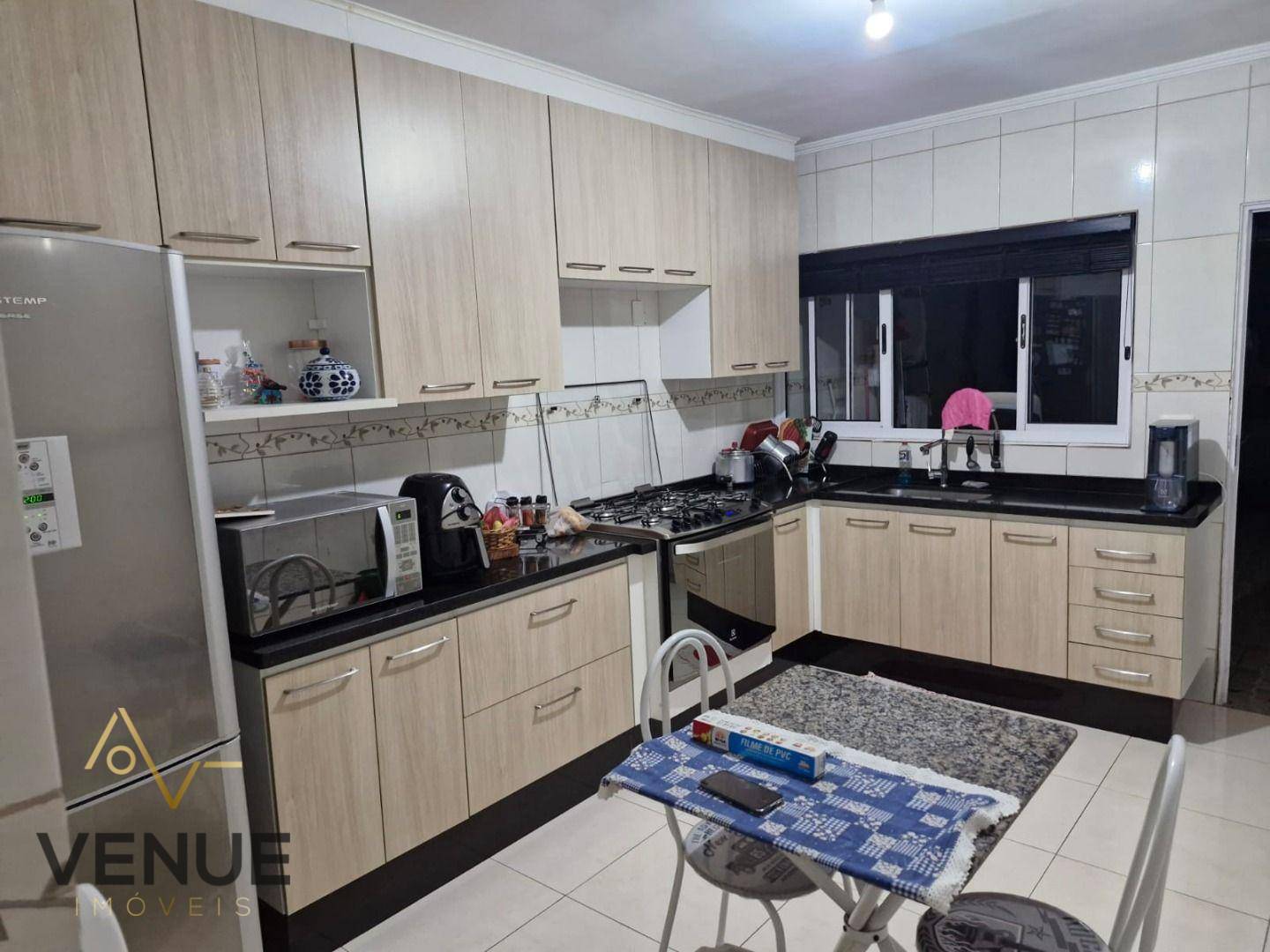 Sobrado à venda com 2 quartos, 112m² - Foto 1