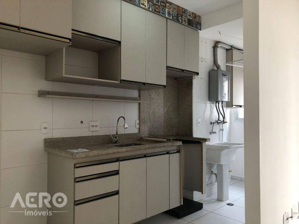 Apartamento à venda com 2 quartos, 62m² - Foto 7