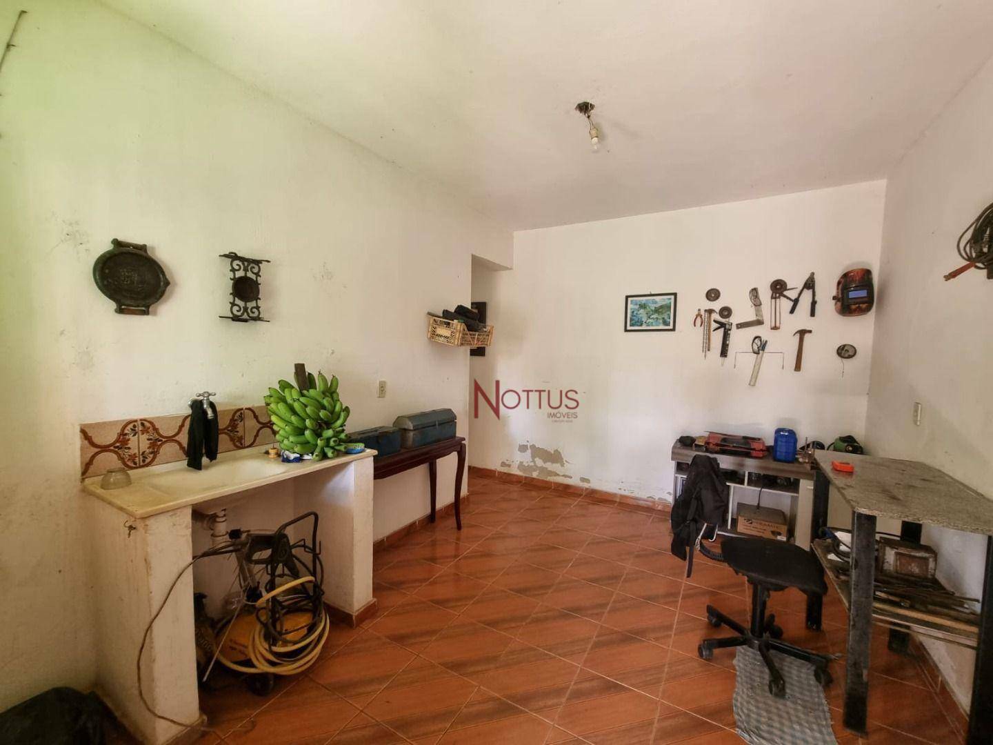 Casa à venda com 3 quartos, 225m² - Foto 9