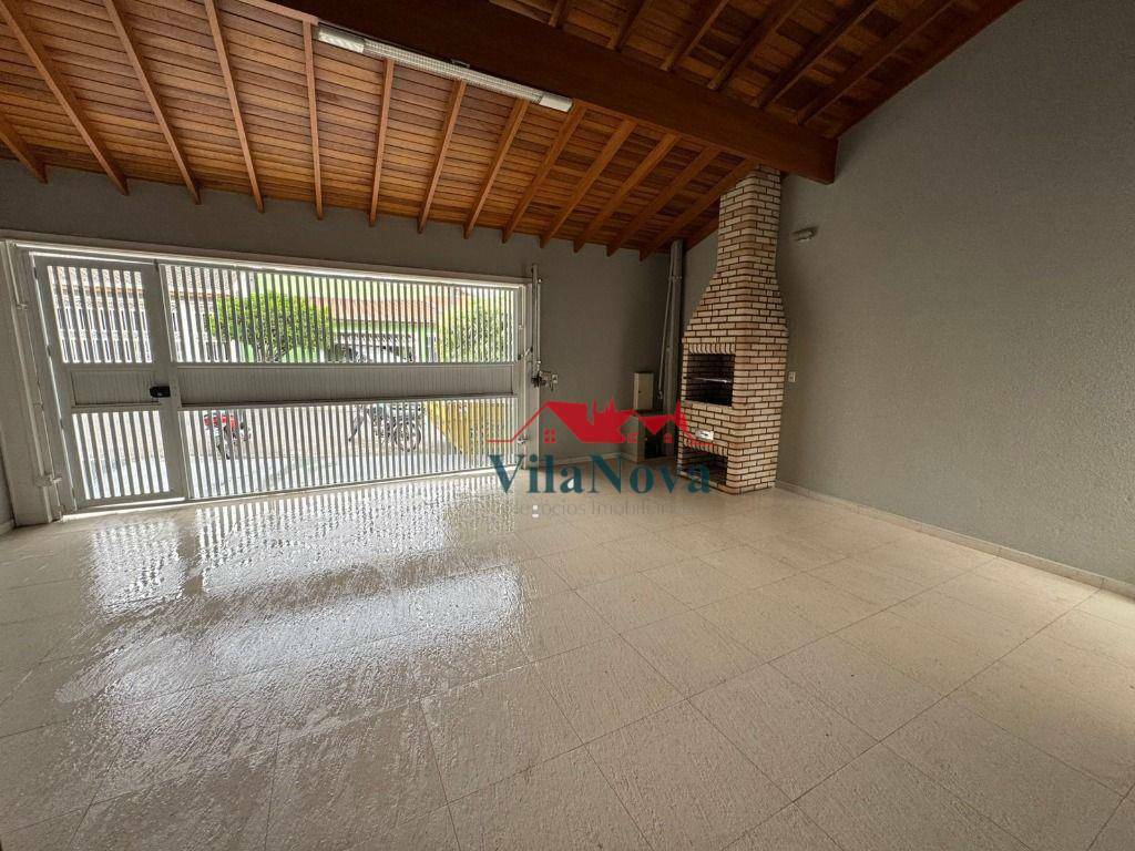 Casa à venda com 3 quartos, 118m² - Foto 2