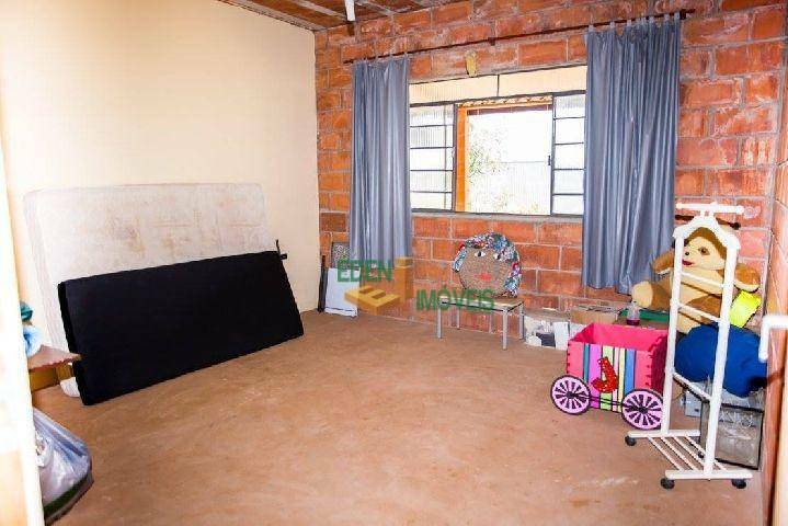 Chácara à venda com 3 quartos, 216m² - Foto 23