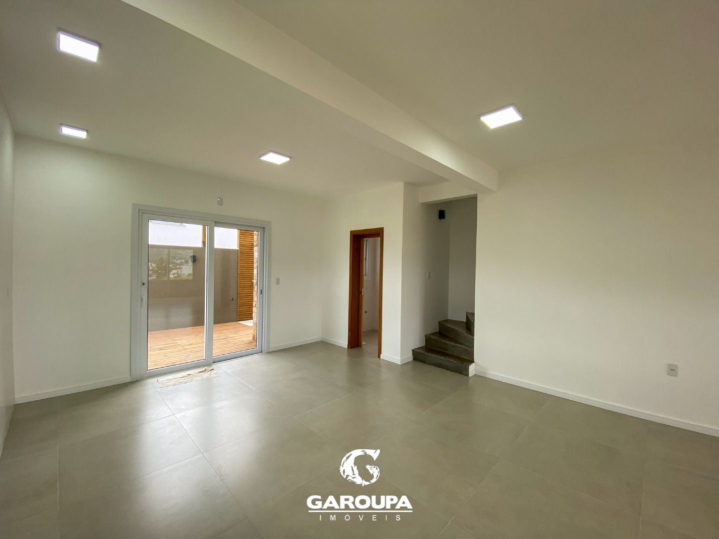 Casa à venda com 3 quartos, 113m² - Foto 6