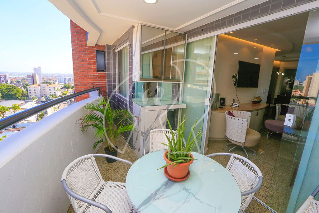 Apartamento à venda com 3 quartos, 118m² - Foto 4