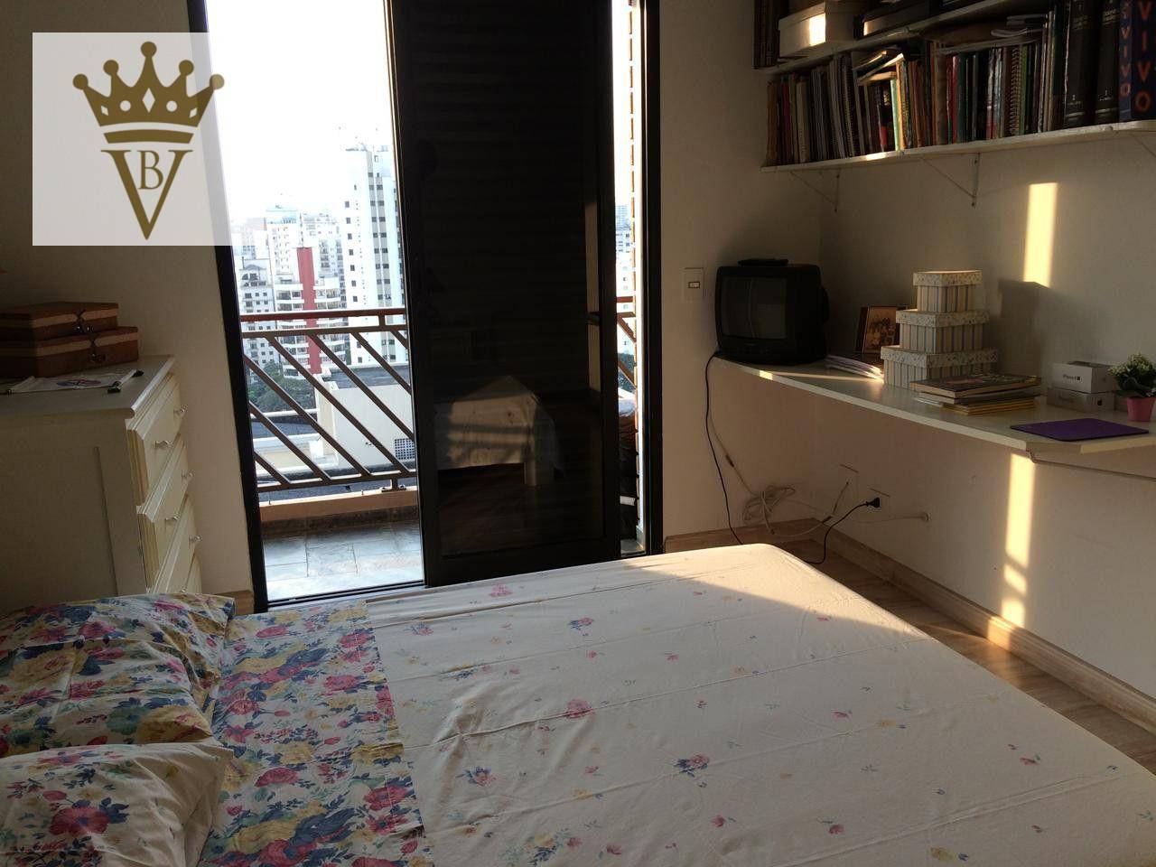 Apartamento à venda com 4 quartos, 216m² - Foto 10