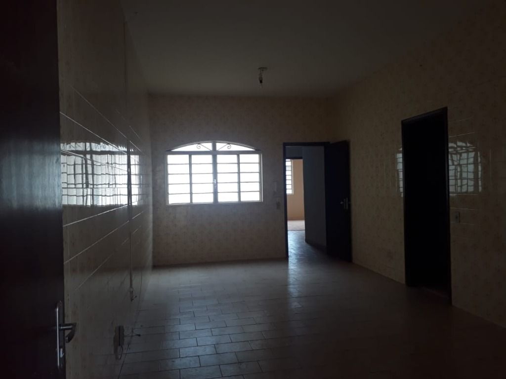 Casa para alugar com 3 quartos, 150m² - Foto 9