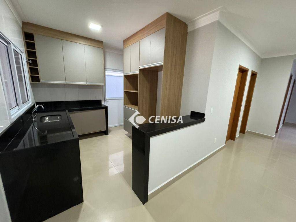 Casa à venda com 3 quartos, 138m² - Foto 3