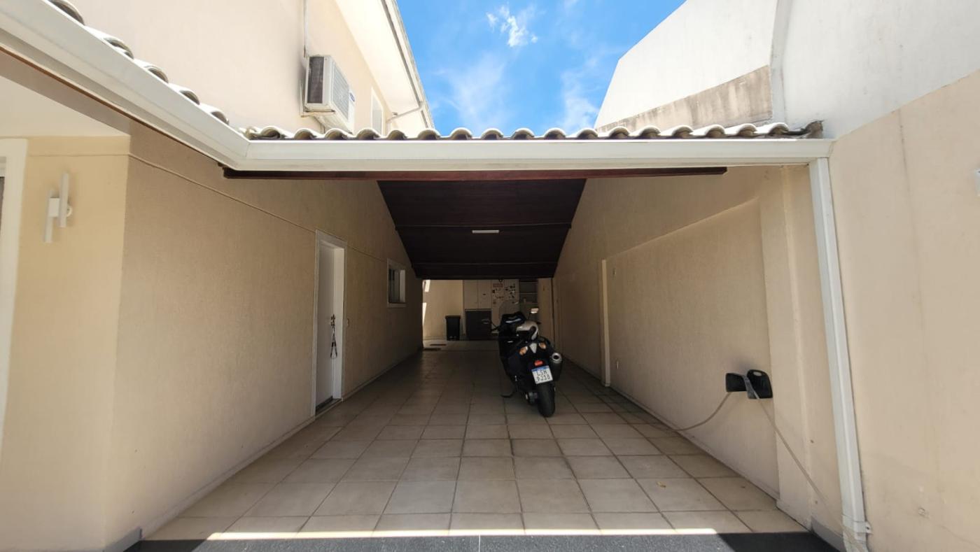 Casa de Condomínio à venda com 4 quartos, 226m² - Foto 11