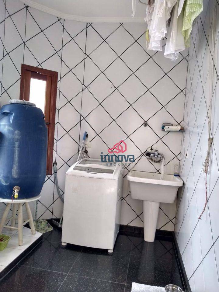 Sobrado à venda com 3 quartos, 250m² - Foto 17