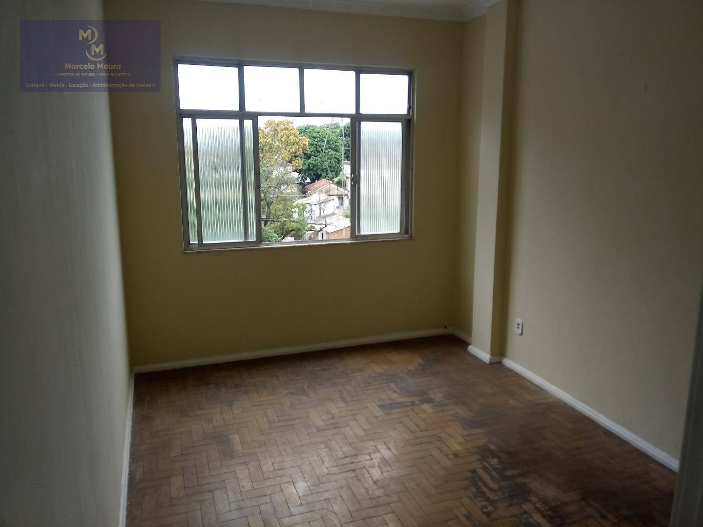 Apartamento à venda com 2 quartos, 65m² - Foto 1