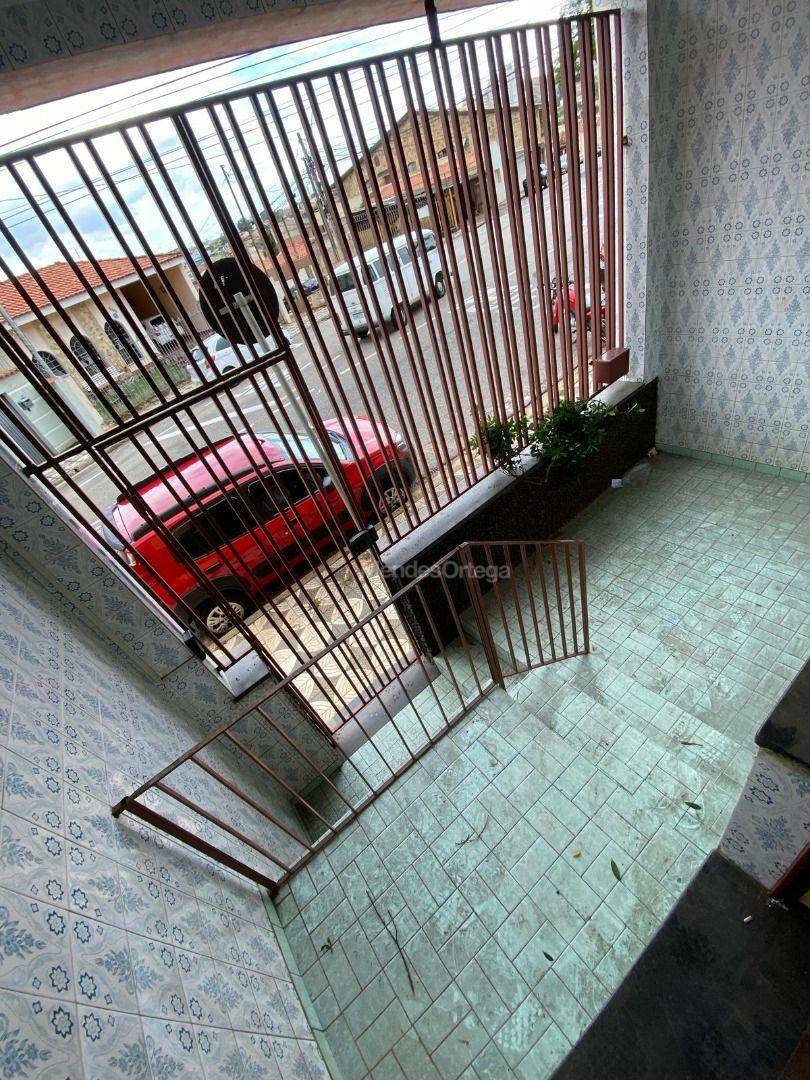 Casa para alugar com 2 quartos, 70m² - Foto 4