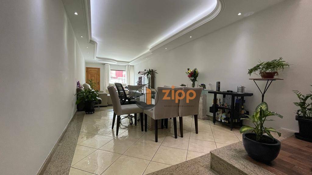 Sobrado à venda com 3 quartos, 240m² - Foto 2