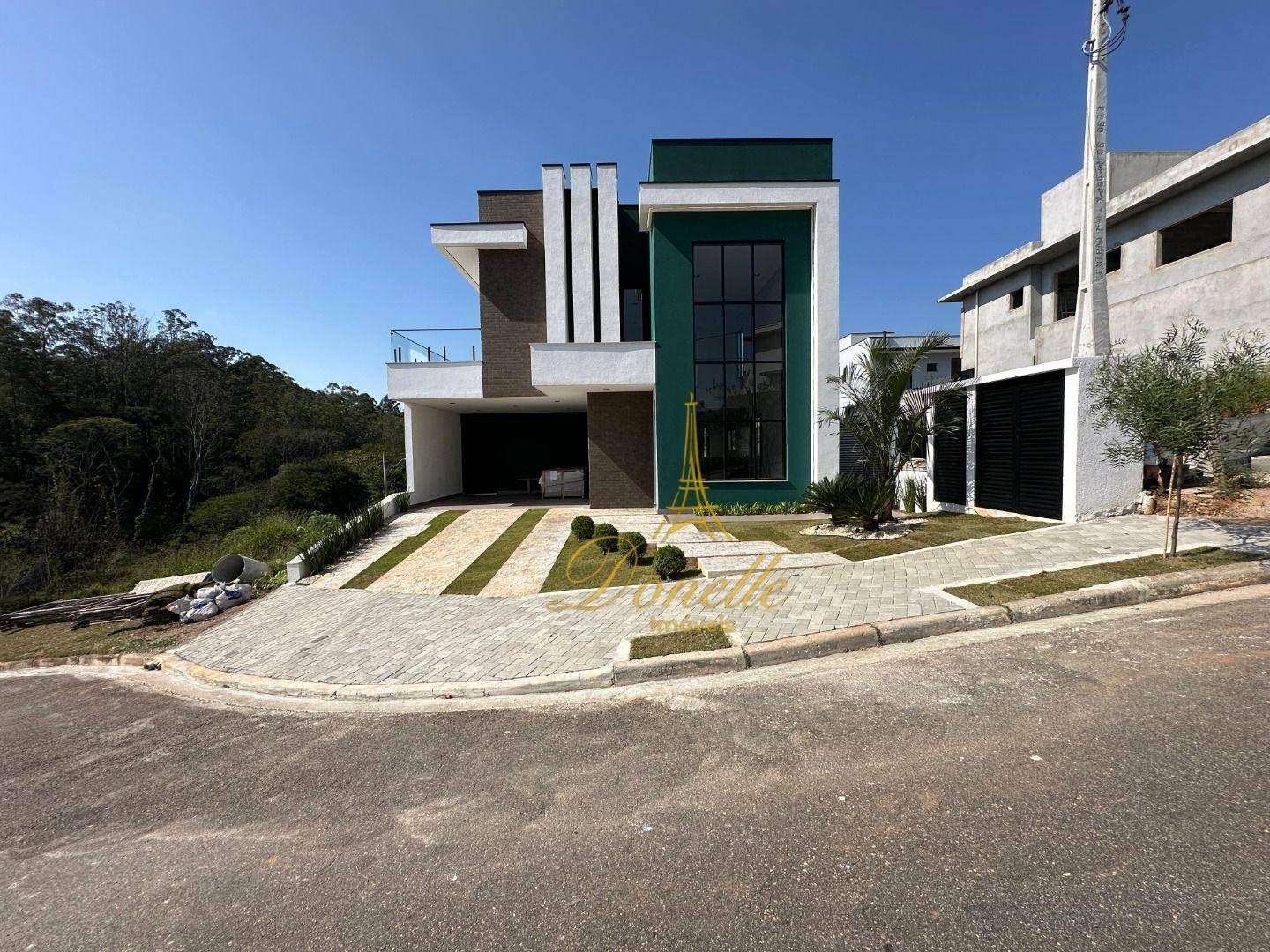 Sobrado à venda com 4 quartos, 233m² - Foto 4