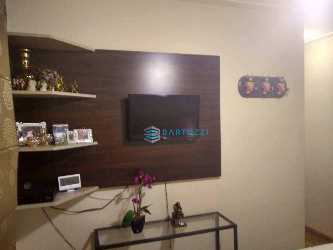 Apartamento à venda com 2 quartos, 60m² - Foto 15