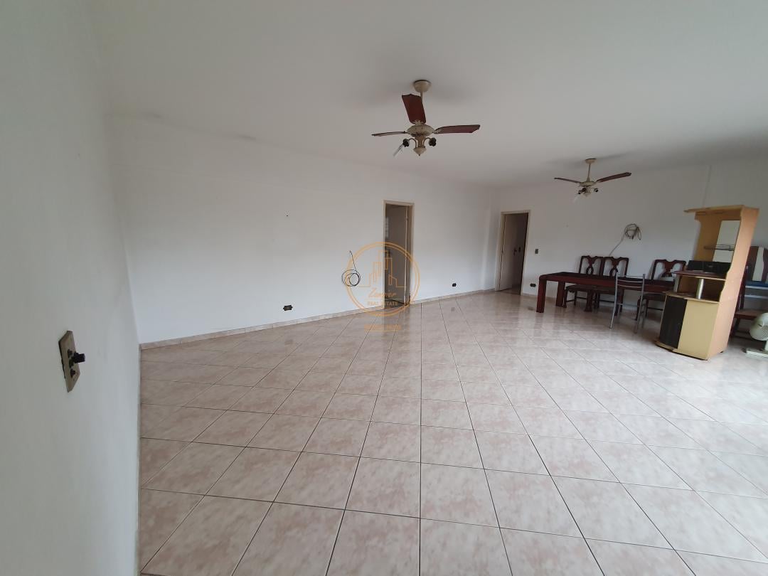 Apartamento à venda com 3 quartos, 146m² - Foto 1