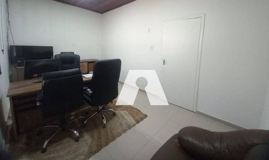 Casa para alugar com 3 quartos, 271m² - Foto 11