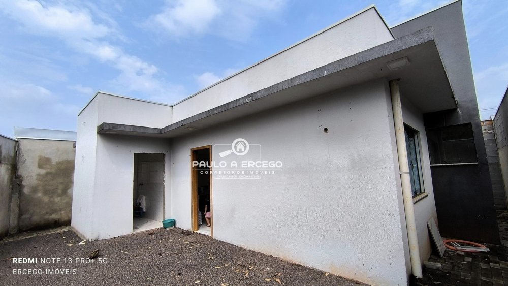 Casa à venda com 2 quartos, 71m² - Foto 5