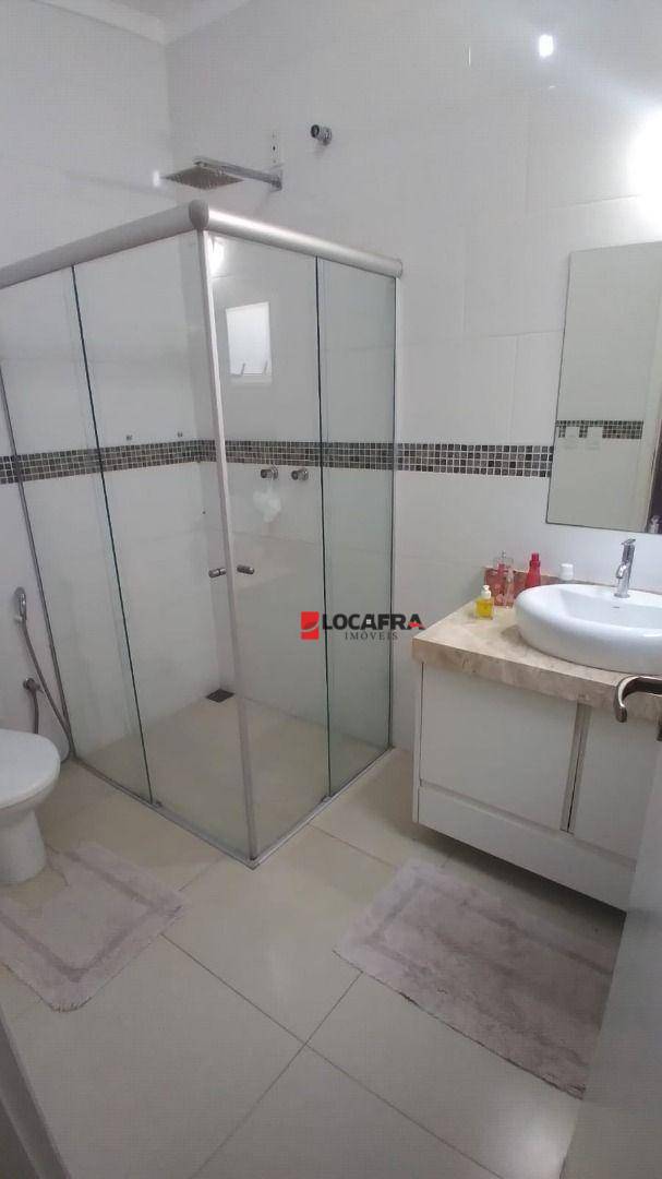 Casa de Condomínio à venda com 3 quartos, 218m² - Foto 14