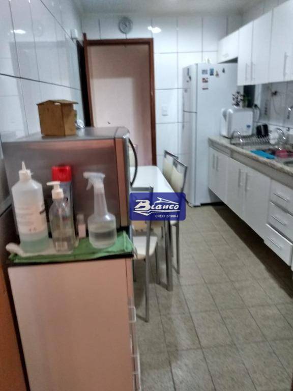 Apartamento à venda com 2 quartos, 78m² - Foto 2