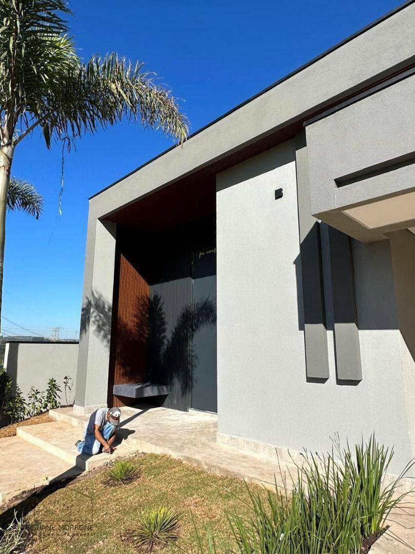 Casa de Condomínio à venda com 3 quartos, 250m² - Foto 2