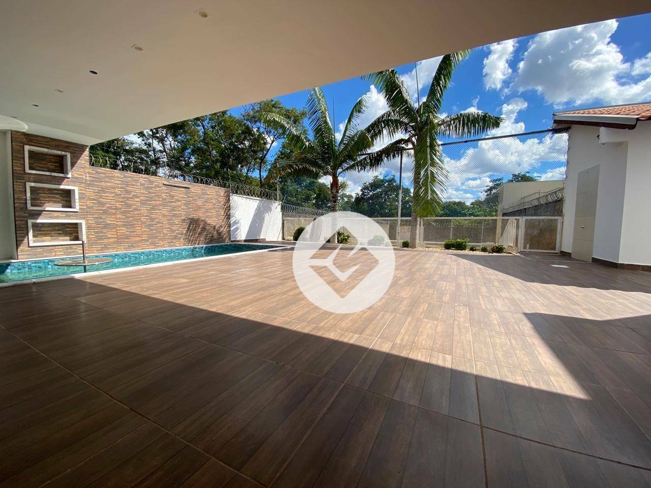 Casa para alugar com 4 quartos, 350m² - Foto 26