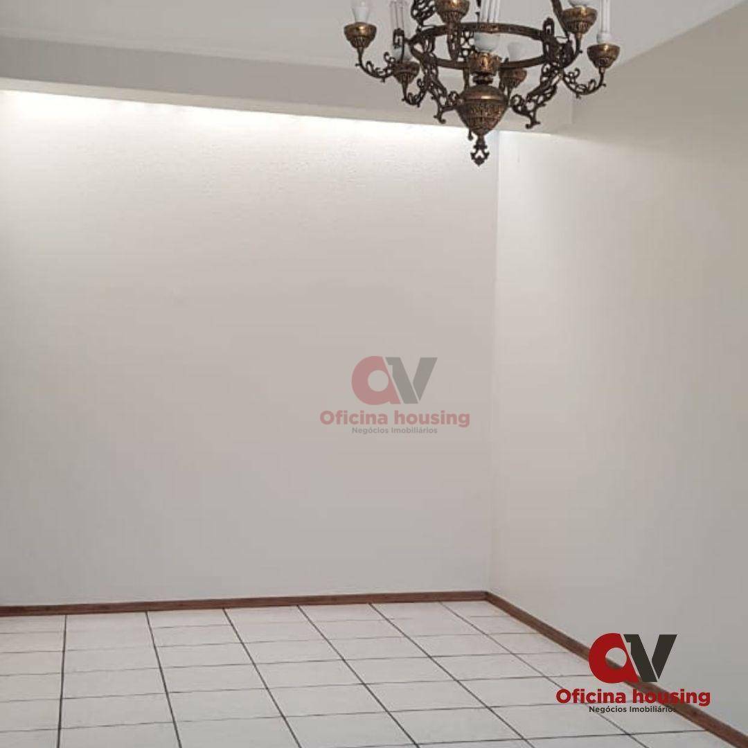 Casa à venda com 3 quartos, 194m² - Foto 13